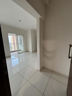 Room in 2 BHK Apartment at VJ YashOne Infinitee, Tathawade – for Rent