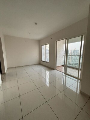 Room in 2 BHK Apartment at VJ YashOne Infinitee, Tathawade – for Rent