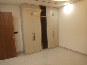 Room in 4 BHK Builder Floor at Sector 85 – for Sale