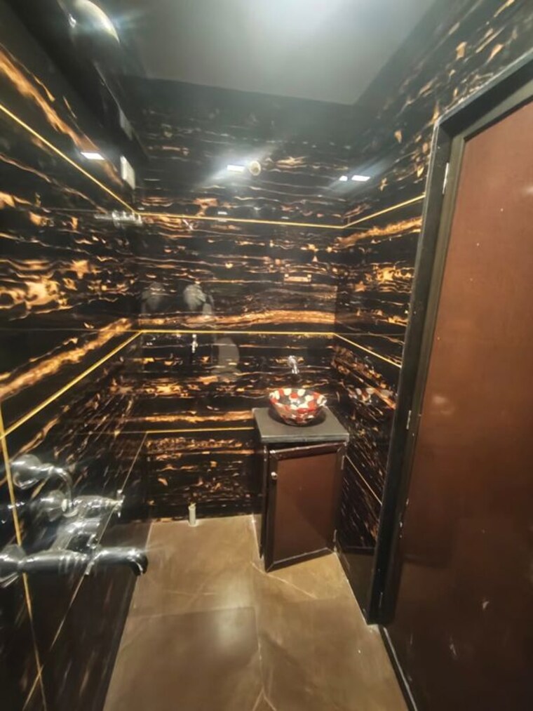 Bathroom, sudarshan-sky-garden 2 Bedroom 710 Sq.Ft. Apartment In Ghodbunder Road Thane 10472207