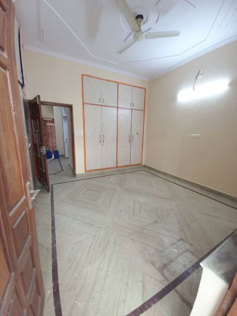 Room, kadipur 2 Bedroom 2500 Sq.Ft. Independent House In Kadipur Gurgaon 10472223