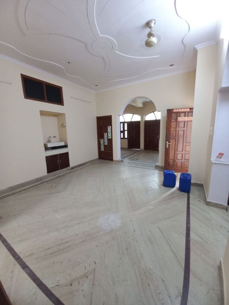 Room, kadipur 2 Bedroom 2500 Sq.Ft. Independent House In Kadipur Gurgaon 10472223