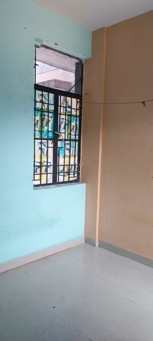 Room in 1 BHK Apartment at Sector 10 Greater Noida – for Sale
