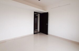 Room in 2 BHK Apartment at SSD Sai Pearl, Pimple Saudagar – for Rent