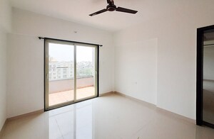 Room in 2 BHK Apartment at SSD Sai Pearl, Pimple Saudagar – for Rent