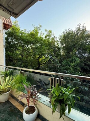 Balcony in 3 BHK Builder Floor at Chittaranjan Park – for Rent