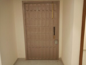 Room in 4 BHK Builder Floor at Sector 85 – for Sale