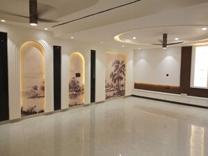 Room in 4 BHK Builder Floor at Sector 85 – for Sale