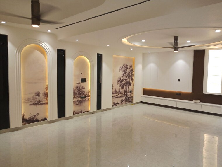 Room, sector 85 4 Bedroom 350 Sq.Yd. Builder Floor In Sector 85 Faridabad 10472250