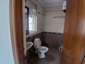 Bathroom in 3 BHK Apartment at Arcade 48, Sector 48 – for Rent