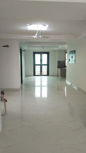 3 BHK Builder Floor For Rent in Sector 55