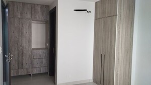 Room in 3 BHK Builder Floor at Sector 55 – for Rent