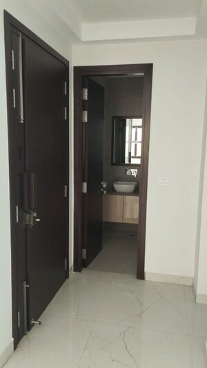 Building Lobby in 3 BHK Builder Floor at Sector 55 – for Rent