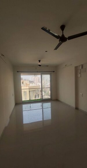 1 BHK Apartment For Rent in Solitaire Heights, Malad West