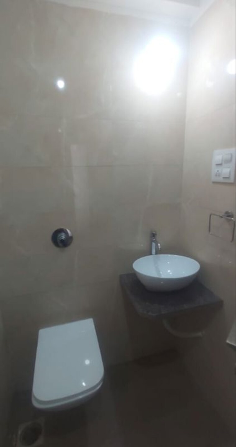 Bathroom, solitaire-heights 1 Bedroom 400 Sq.Ft. Apartment In Malad West Mumbai 10472342