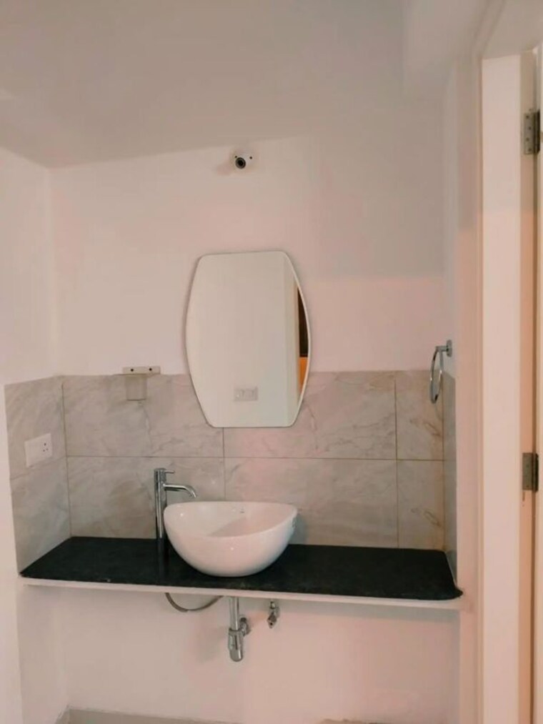 Bathroom, amanora-gold-towers 1 Bedroom 625 Sq.Ft. Apartment In Hadapsar Pune 10472339