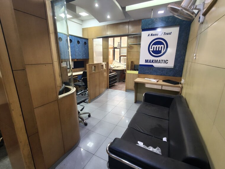 Team Area, netaji subhash place Commercial Office Space 625 Sq.Ft. In Netaji Subhash Place Delhi 10472341
