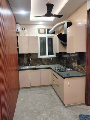 Kitchen in 3 BHK Builder Floor at Sector 57 – for Rent