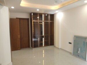 Room in 4 BHK Builder Floor at Sector 85 – for Sale