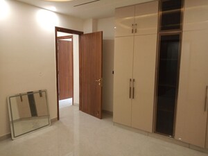 Room in 4 BHK Builder Floor at Sector 85 – for Sale