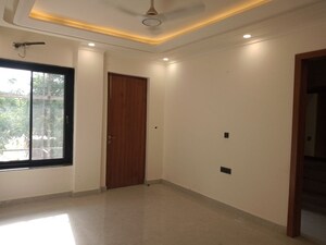 Room in 4 BHK Builder Floor at Sector 85 – for Sale