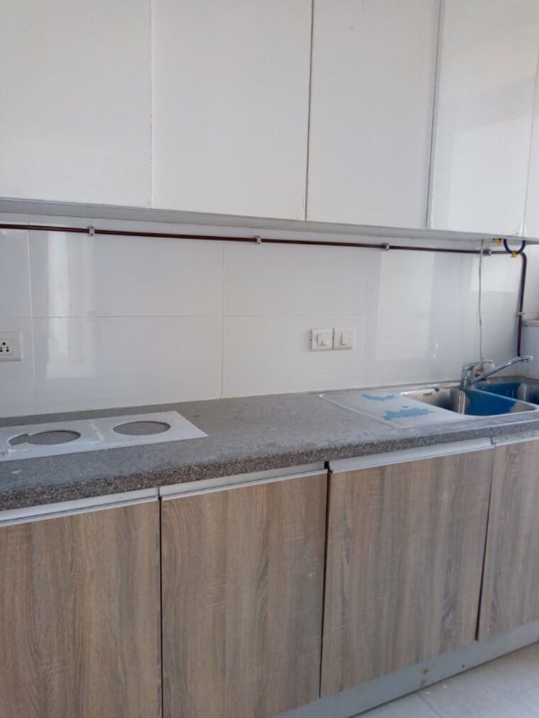 Kitchen, dlf-the-primus 3.5 Bedroom 2029 Sq.Ft. Apartment In Sector 82a Gurgaon 10472313
