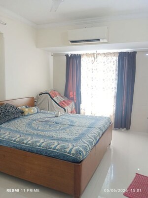 Bedroom in 3 BHK Apartment at Safal Twins, Chembur – for Rent