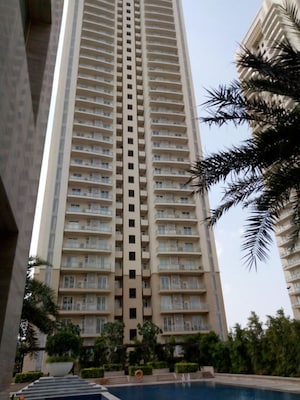 3.5 BHK Apartment For Sale in Emaar Palm Gardens, Sector 83