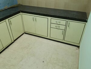 Room in 3 BHK Apartment at Ideal Regency, Thakurpukur – for Rent