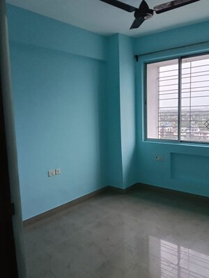 Room in 3 BHK Apartment at Ideal Regency, Thakurpukur – for Rent