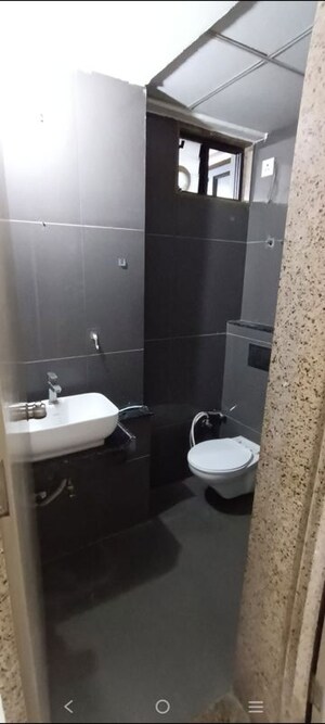 Bathroom in 2 BHK Apartment at Kavisha Amara, Shela – for Rent