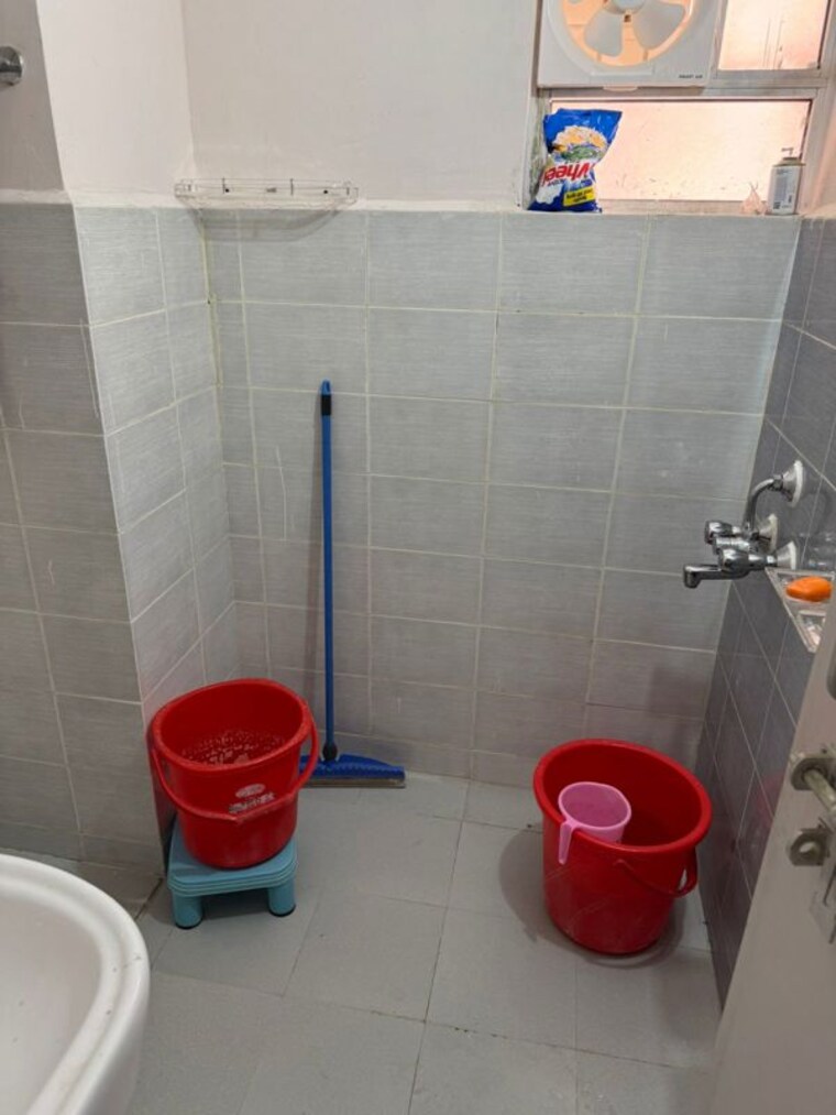 Bathroom, anam-enclave 2 Bedroom 1050 Sq.Ft. Apartment In Faizabad Road Lucknow 10472481