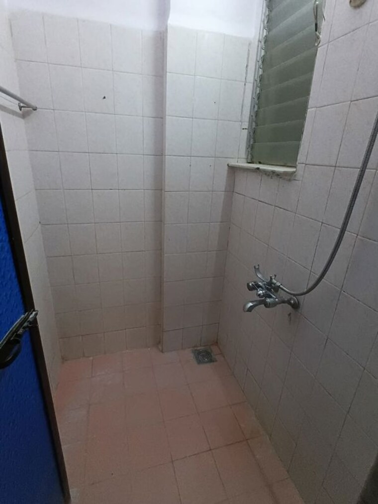 Bathroom, alica-nagar-chs 1 Bedroom 400 Sq.Ft. Apartment In Kandivali East Mumbai 10472507