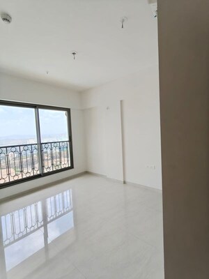 Room in 4 BHK Apartment at Lodha Bellagio, Powai – for Rent