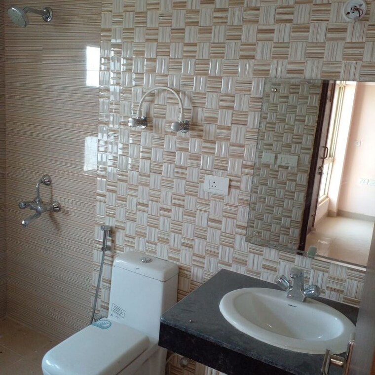 Bathroom, awho-8b 2 Bedroom 1250 Sq.Ft. Apartment In Vrindavan Yojna Lucknow 10472474