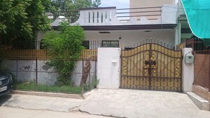 3 BHK Independent House For Sale in Sector 8