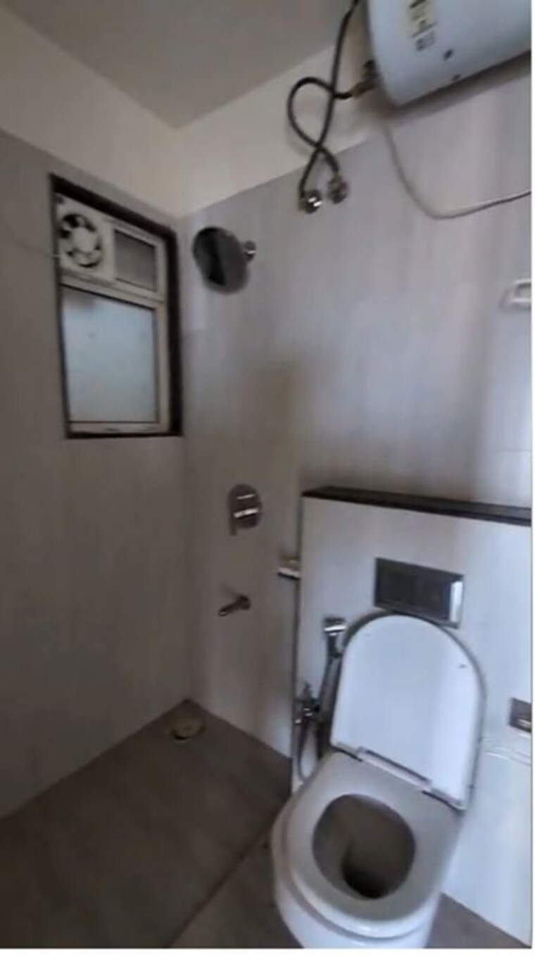 Bathroom, godrej-central 2.5 Bedroom 1170 Sq.Ft. Apartment In Chembur Mumbai 10472601