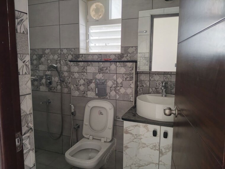 Bathroom, keya-springs 3 Bedroom 1705 Sq.Ft. Apartment In Bannerghatta Road Bangalore 10472663