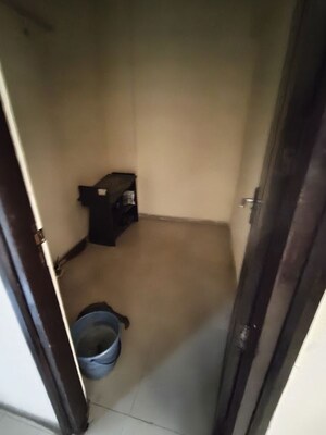 Furnished Amenities in 2.5 BHK Apartment at Logix Blossom County, Sector 137 – for Rent