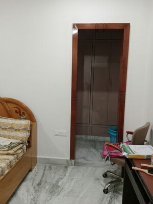 Furnished Amenities in 3 BHK Builder Floor at Sector 18 – for Rent