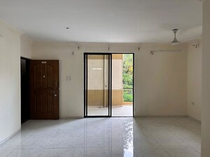 Room in 2 BHK Apartment at Sakore Nagar – for Rent