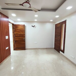Room in 5 BHK Builder Floor at Model Town Phase 1 – for Rent