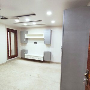 Room in 5 BHK Builder Floor at Model Town Phase 1 – for Rent