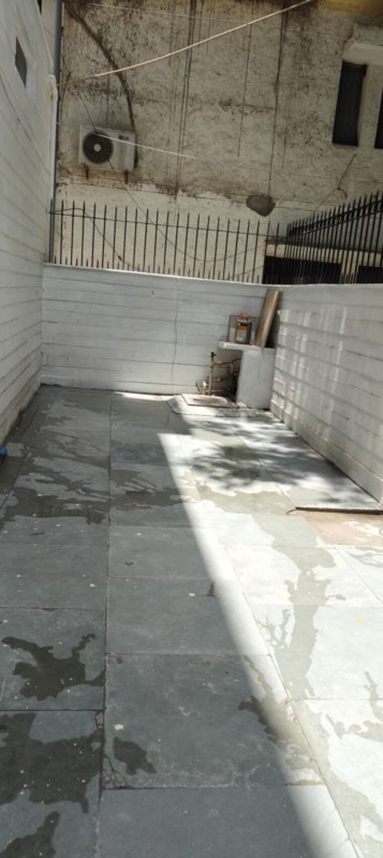 Balcony, vasant kunj 4 Bedroom 2500 Sq.Ft. Apartment In Vasant Kunj Delhi 10472736