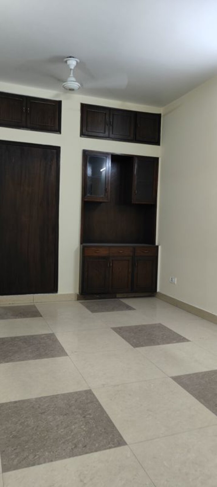 Room, vasant kunj 4 Bedroom 2500 Sq.Ft. Apartment In Vasant Kunj Delhi 10472736