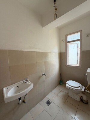 Bathroom in 1 BHK Apartment at Ansal Sushant Estate, Sector 52 – for Rent