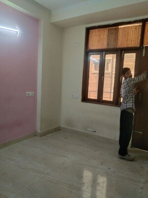 Room in 1 BHK Builder Floor at Mehrauli – for Rent