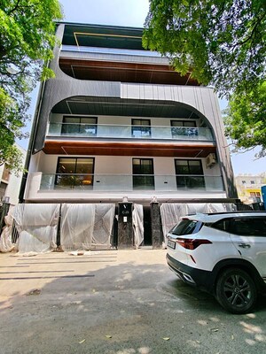 3 BHK Builder Floor For Sale in Sector 63a