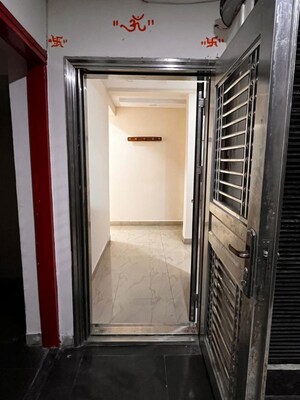 Building Lobby in 3 BHK Apartment at Fort Oasis, Ballygunge – for Rent