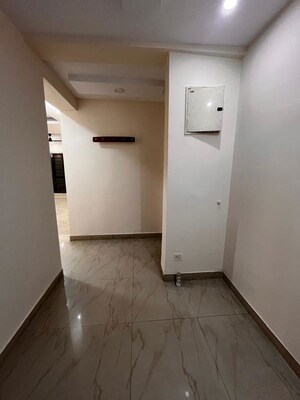 Bathroom in 3 BHK Apartment at Fort Oasis, Ballygunge – for Rent